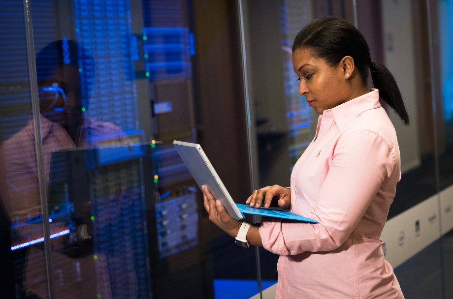woman IT engineer